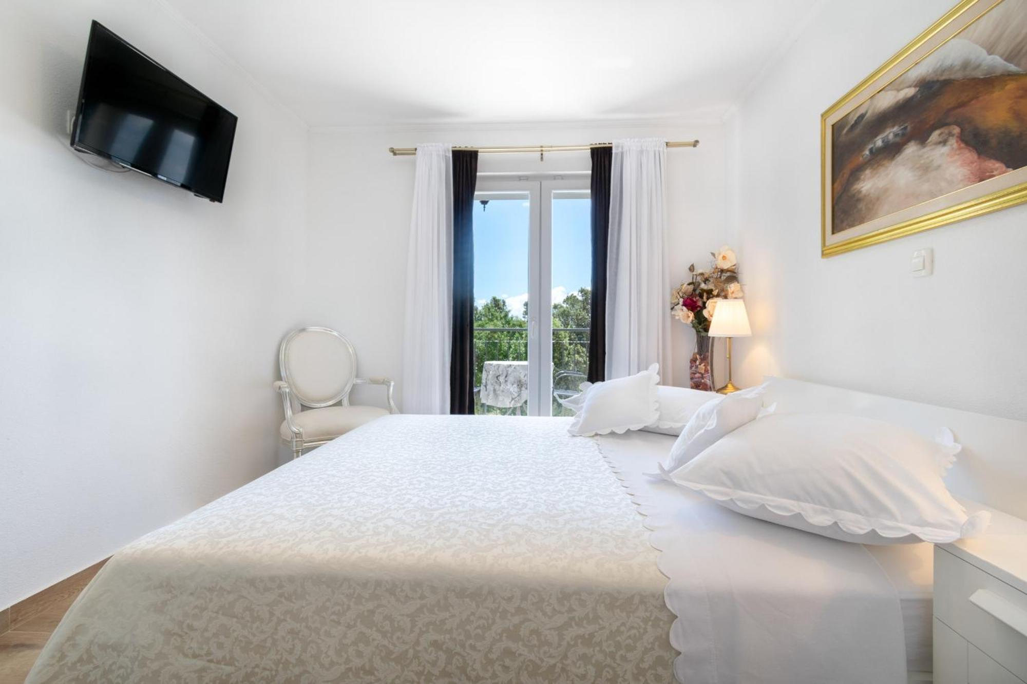 Villa With Sea View พอดโกรา ภายนอก รูปภาพ